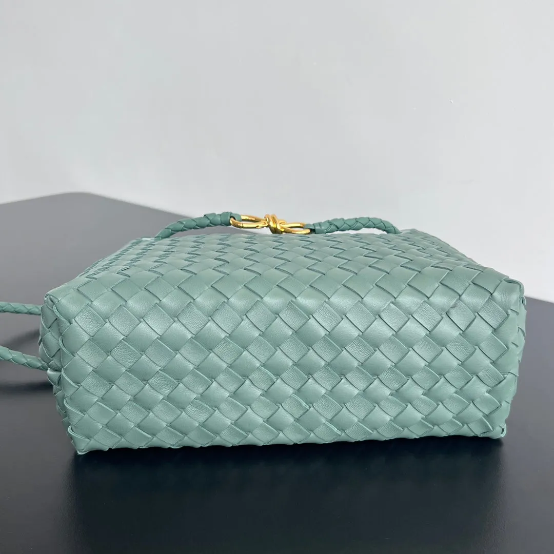 32 blue bv andiamo lambskin cloud Exclusive collection Professional Bottega Veneta medium