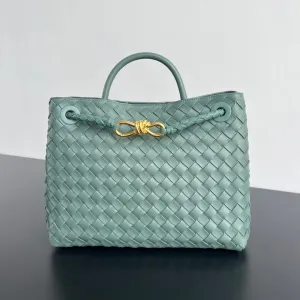 32 blue bv andiamo lambskin cloud Exclusive collection Professional Bottega Veneta medium