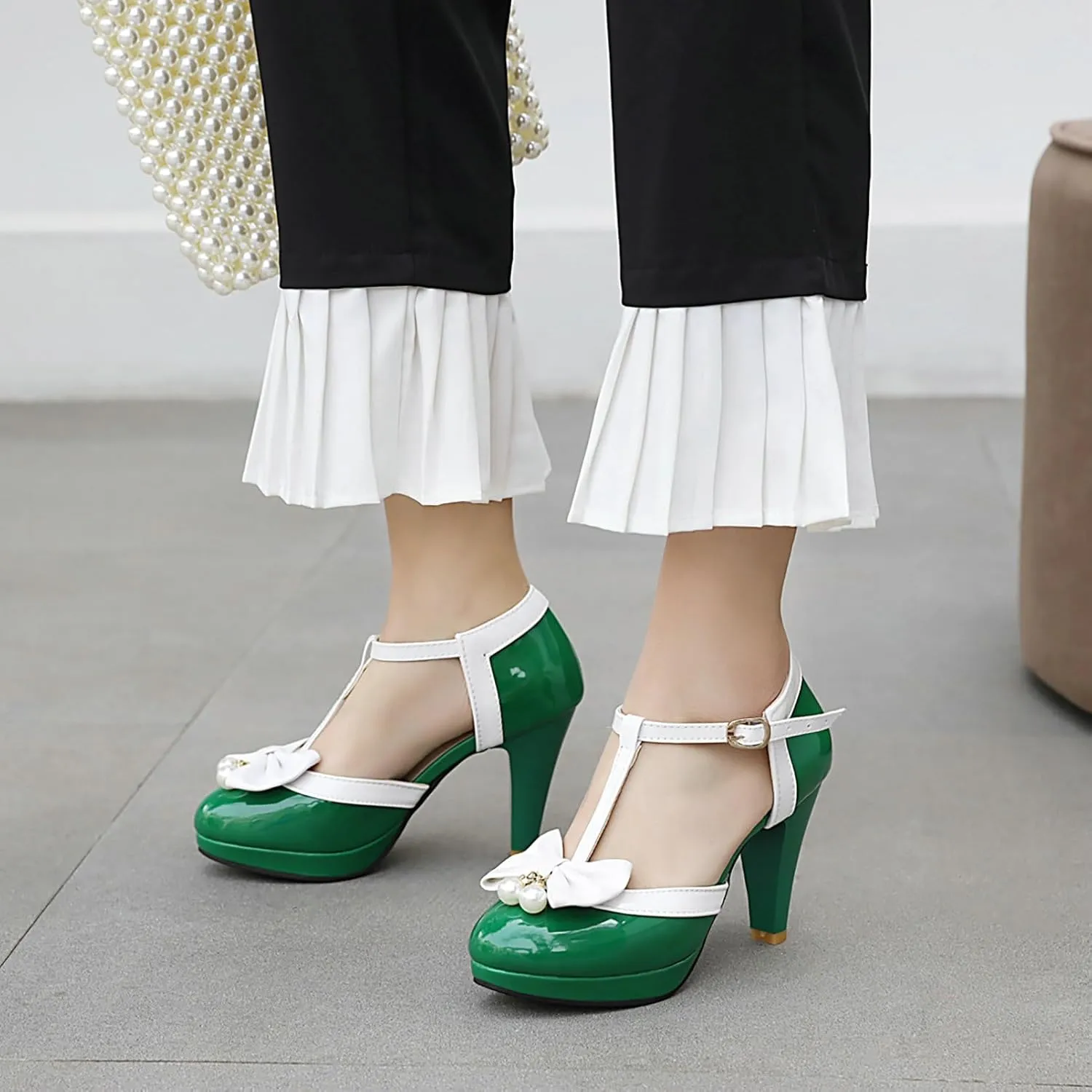 AIMODOR Womens Vintage Rockabilly T-Strap Mary Jane Shoes Heels Patent Platform Pumps with Bow
