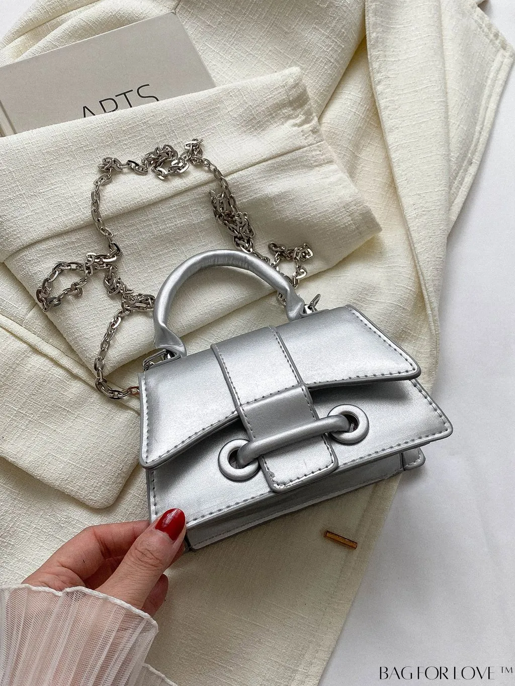 BagForLove - Compact Chain-Strap Square Handbag: Perfect for Phones, Lipstick, and Keys