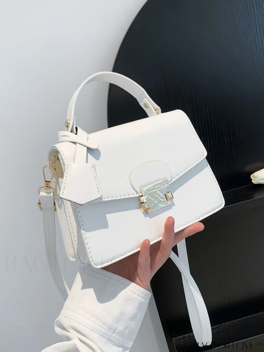BagForLove - Compact PU Handbag: Sleek and Stylish