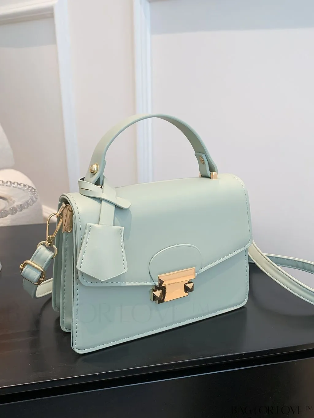 BagForLove - Compact PU Handbag: Sleek and Stylish