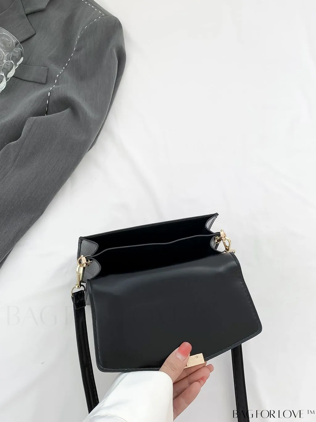 BagForLove - Compact PU Handbag: Sleek and Stylish