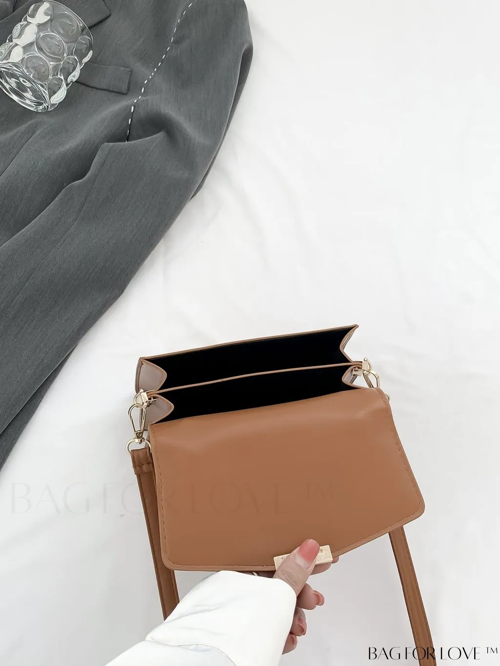 BagForLove - Compact PU Handbag: Sleek and Stylish