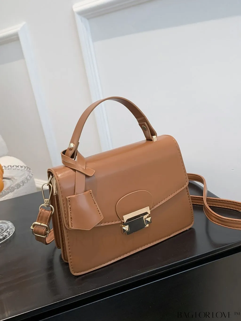 BagForLove - Compact PU Handbag: Sleek and Stylish
