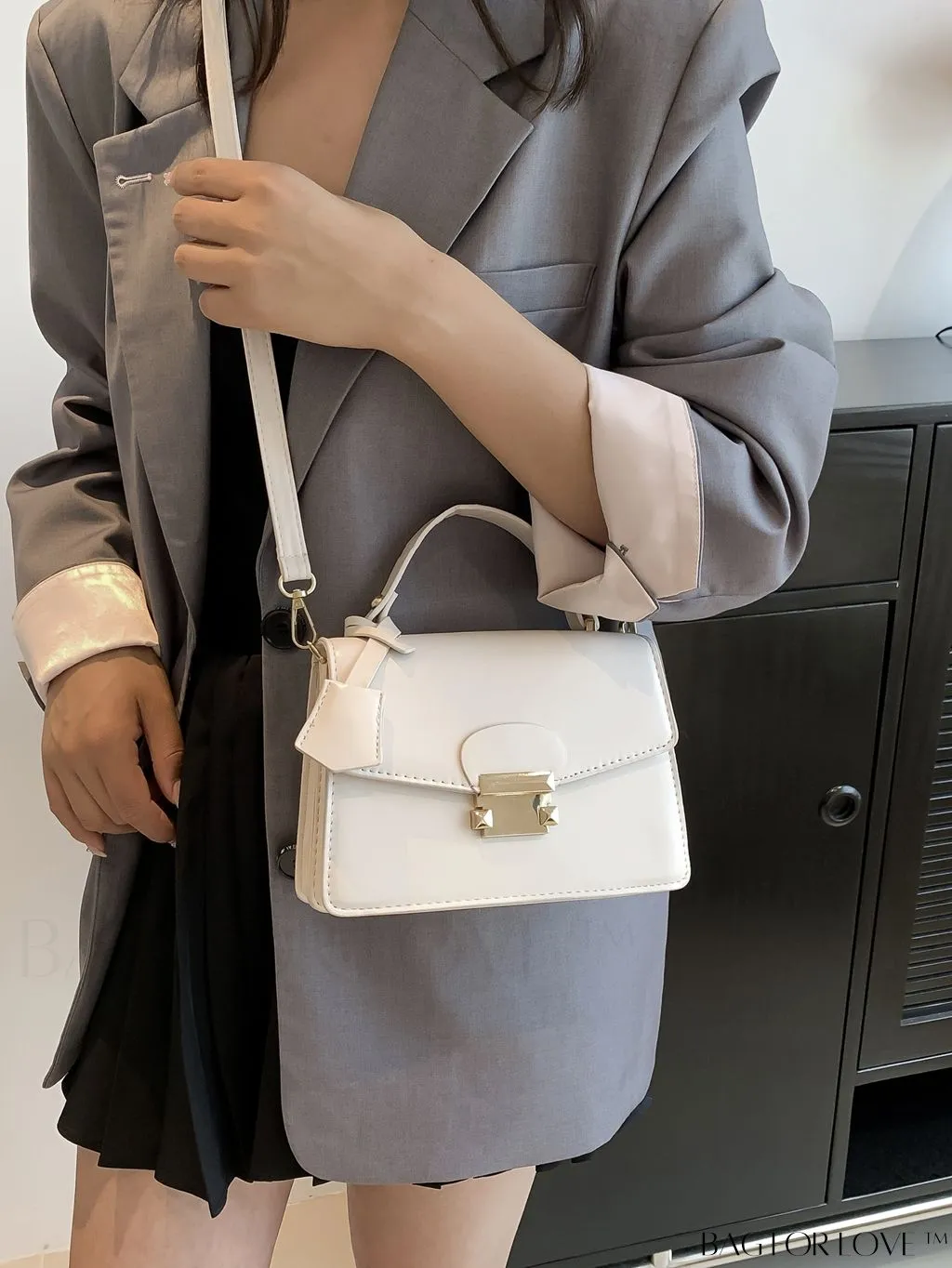 BagForLove - Compact PU Handbag: Sleek and Stylish