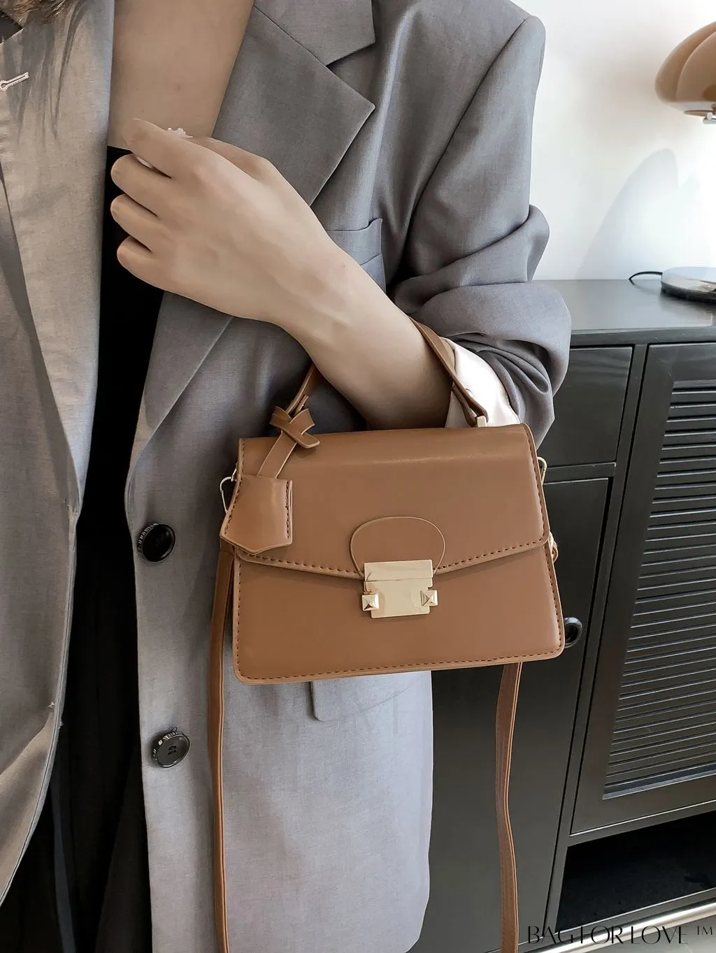 BagForLove - Compact PU Handbag: Sleek and Stylish