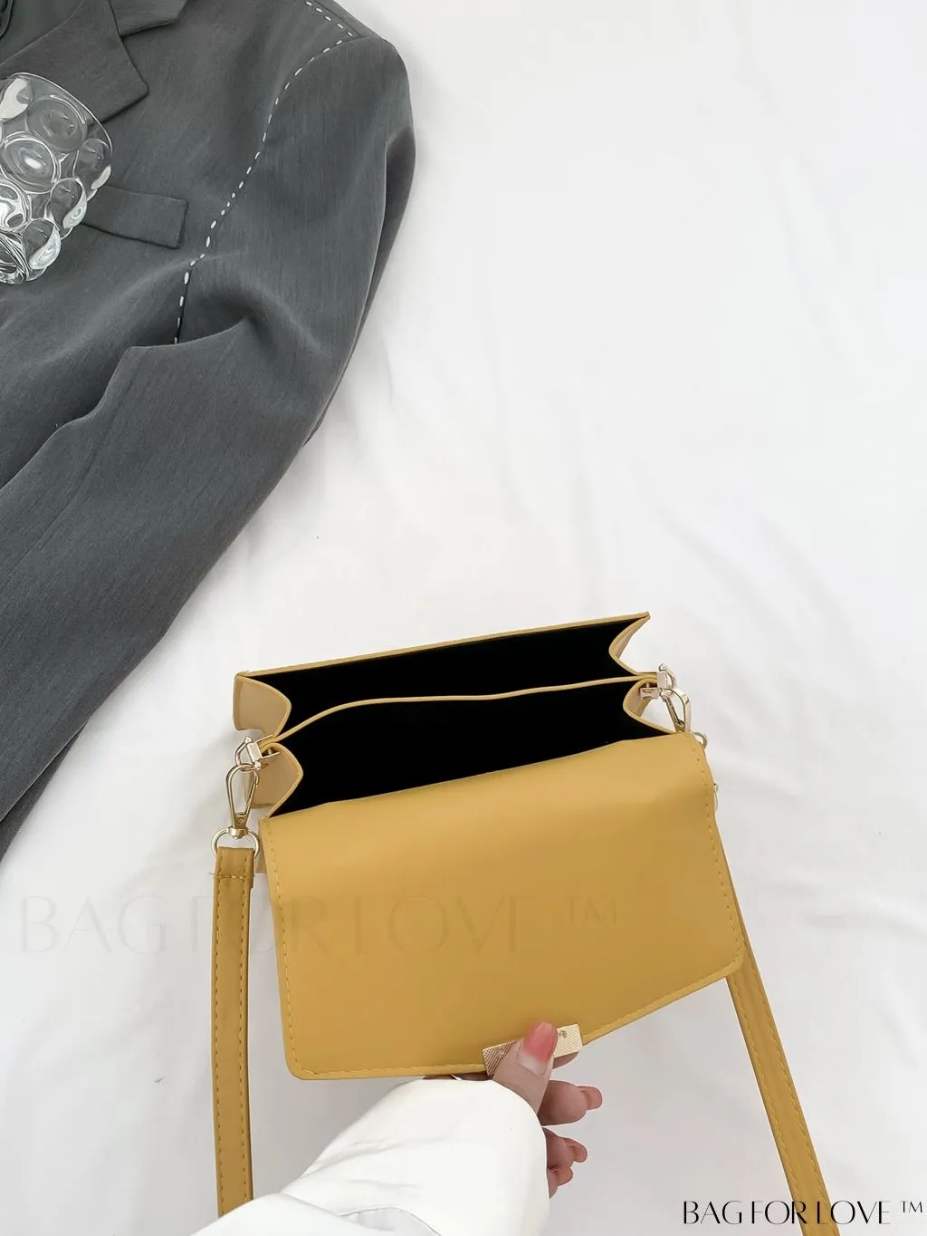 BagForLove - Compact PU Handbag: Sleek and Stylish