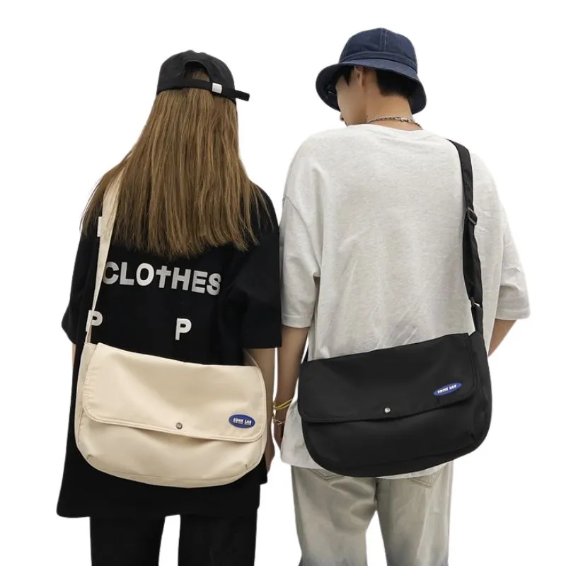 Basic Messenger Bag