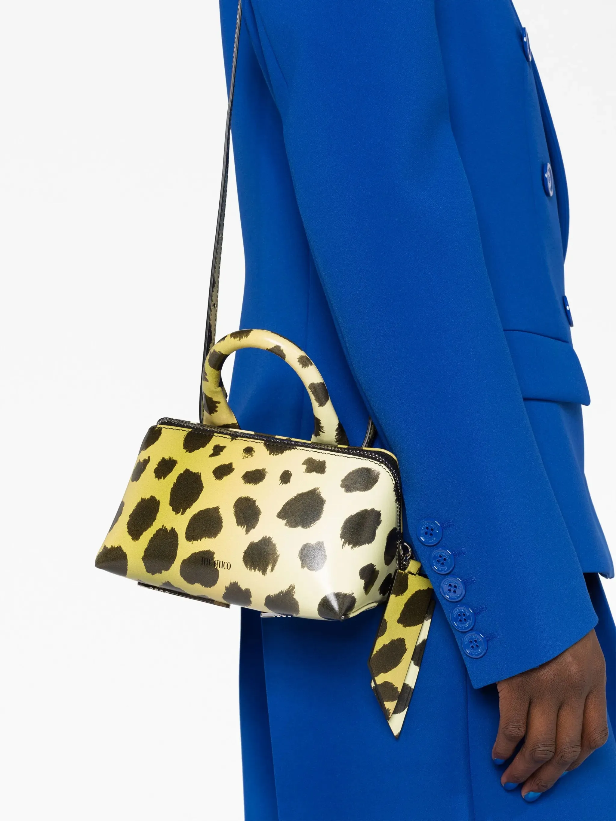 Bluetooth-enabled bag tote giraffe-print Friday Clearance offer