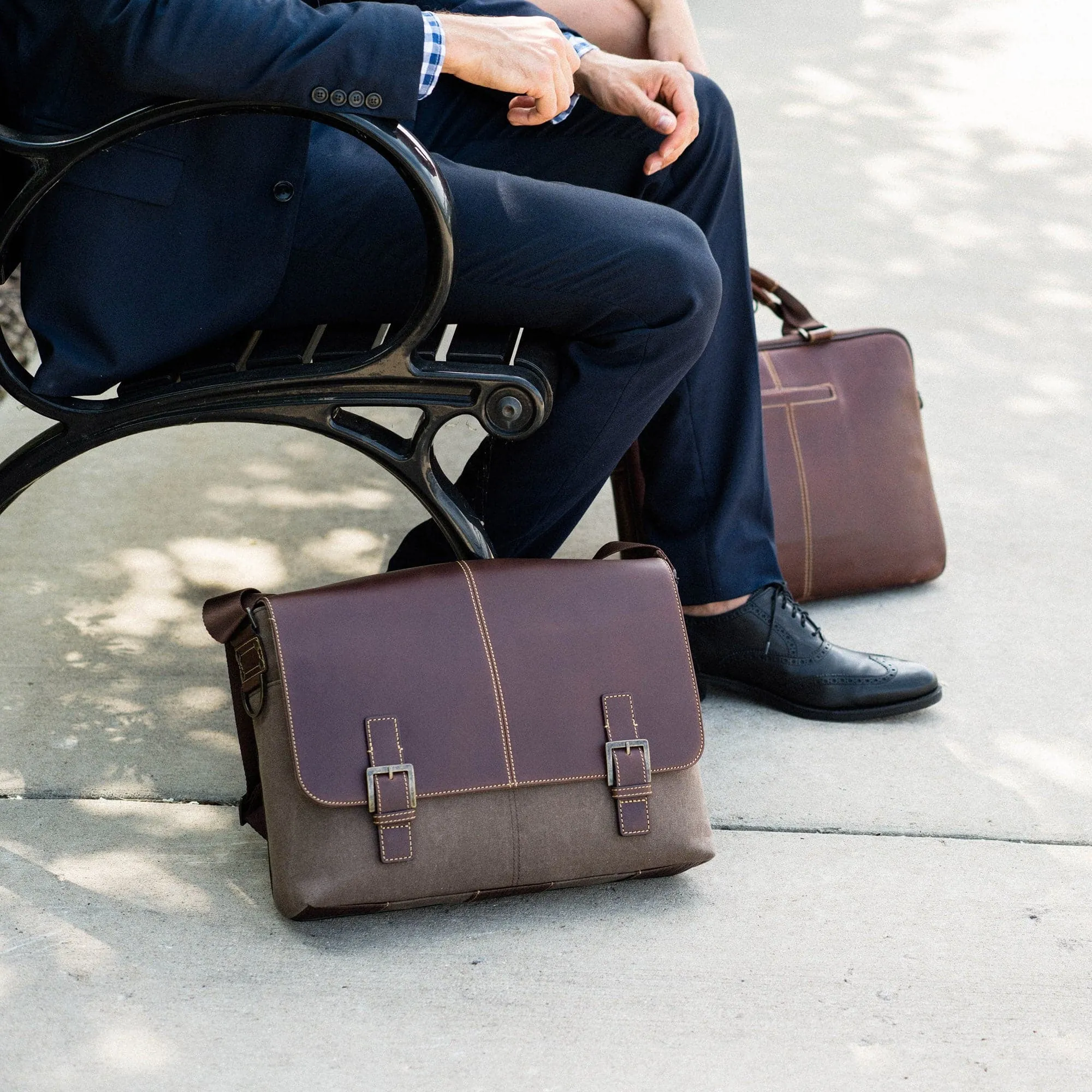 Boconi Bryant LTE Slim Double Buckle Messenger