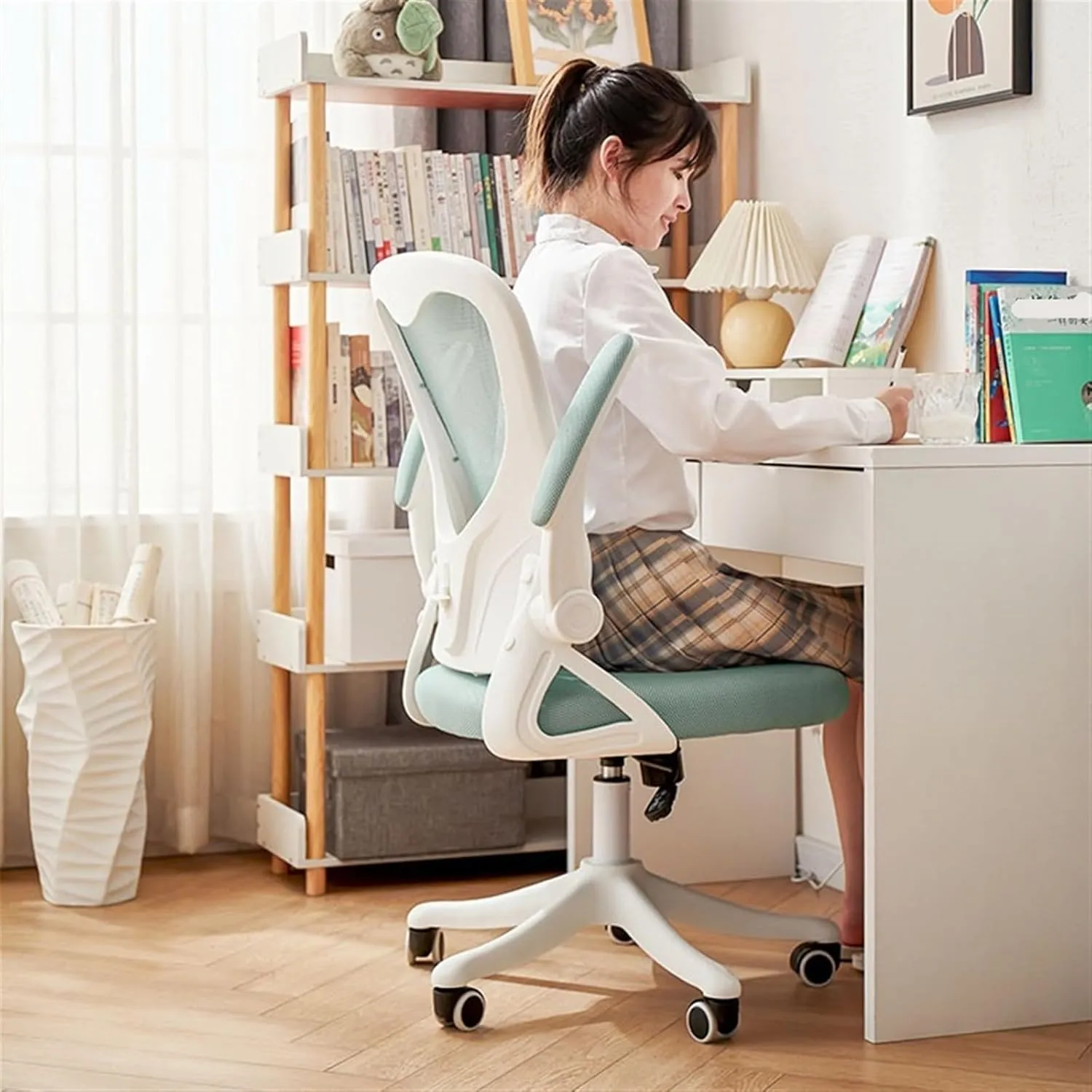 Classic Office Chair Adjustable Lumbar Support and Armrests High Back Ergonomic Office Chair Hickened Cushion Desk Chairs Desk Task Chair(Green)