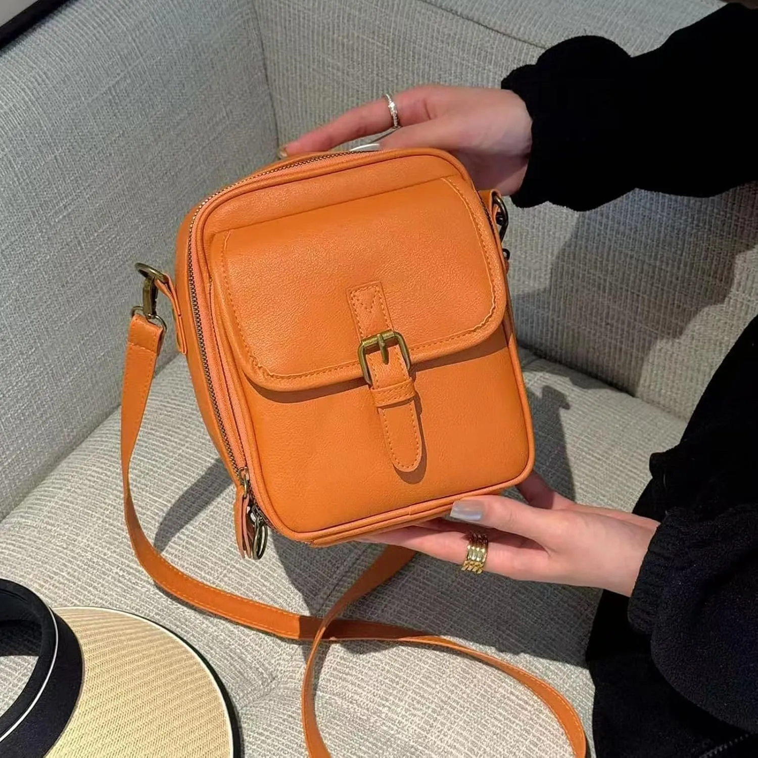 Collaboraten1 Crossbody Leather Bag, with Built in Wallet, Anti-Theft Retro Design