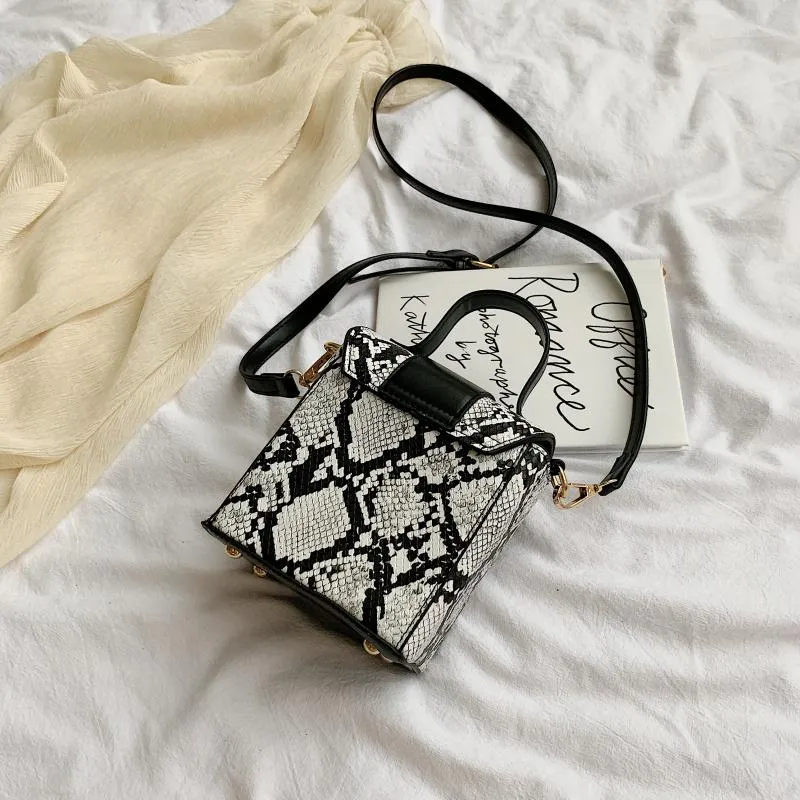CORA Mini