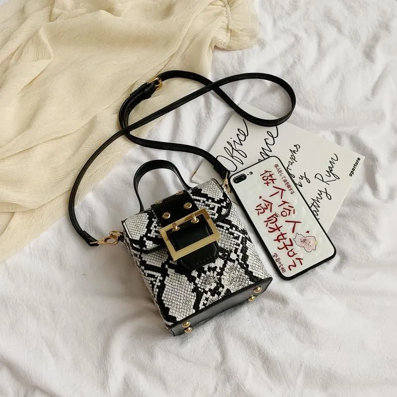 CORA Mini