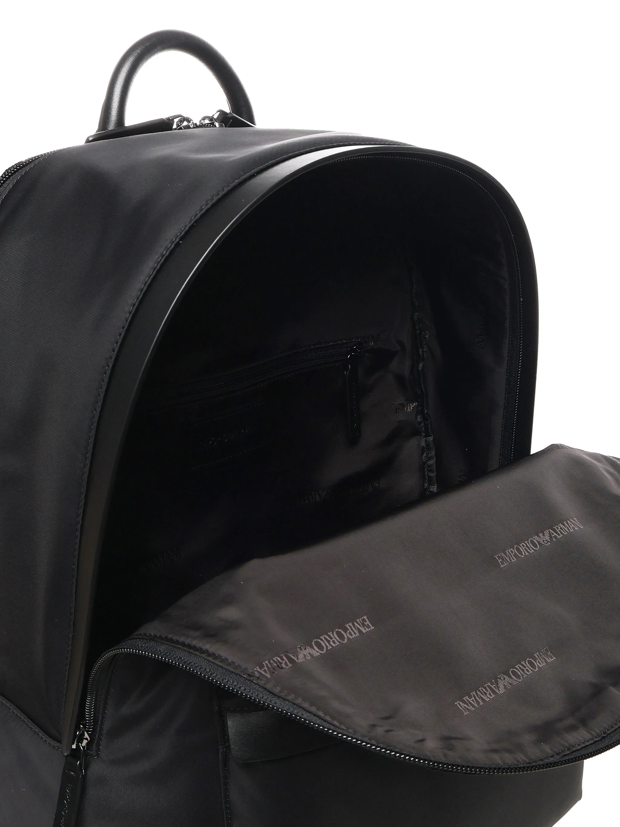 Emporio Armani Black Nylon Zip Stängningsväska
