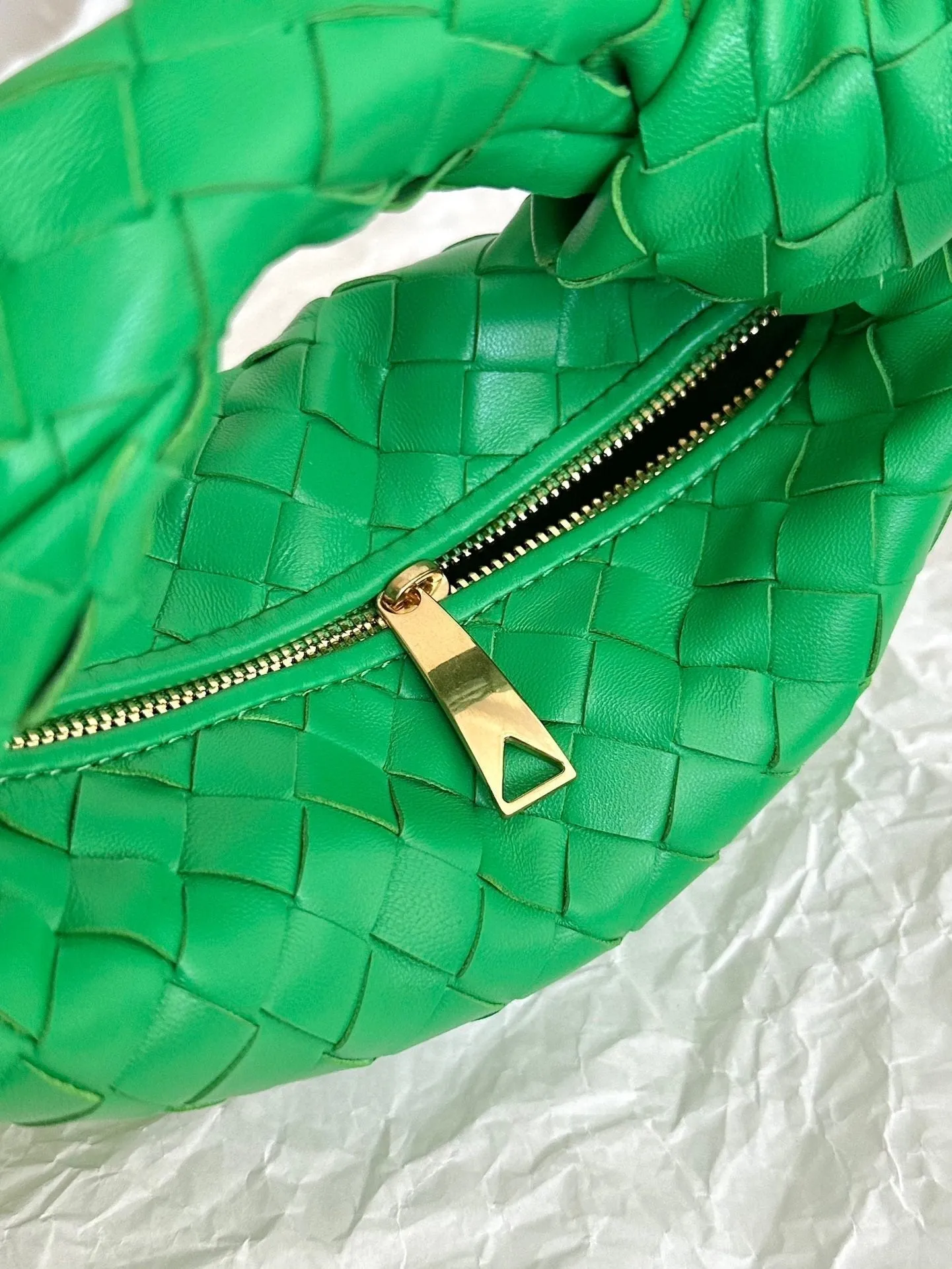 green Professional assistance Perfectly constructed 28 Bottega jodie Veneta lambskin mini