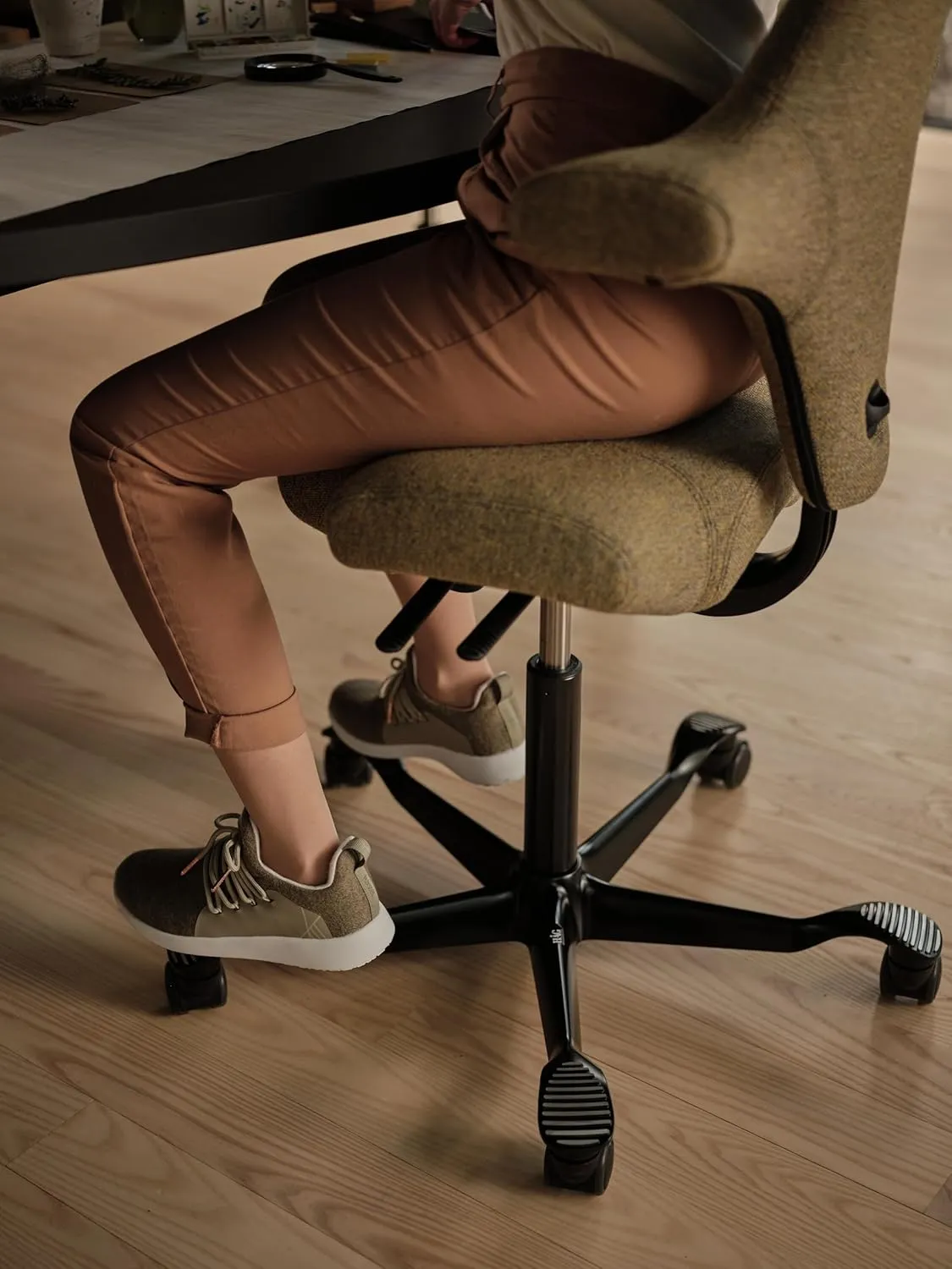 HAG Capisco Adjustable Sit to Stand Desk Chair - Black Frame - Pink Polyester Seat