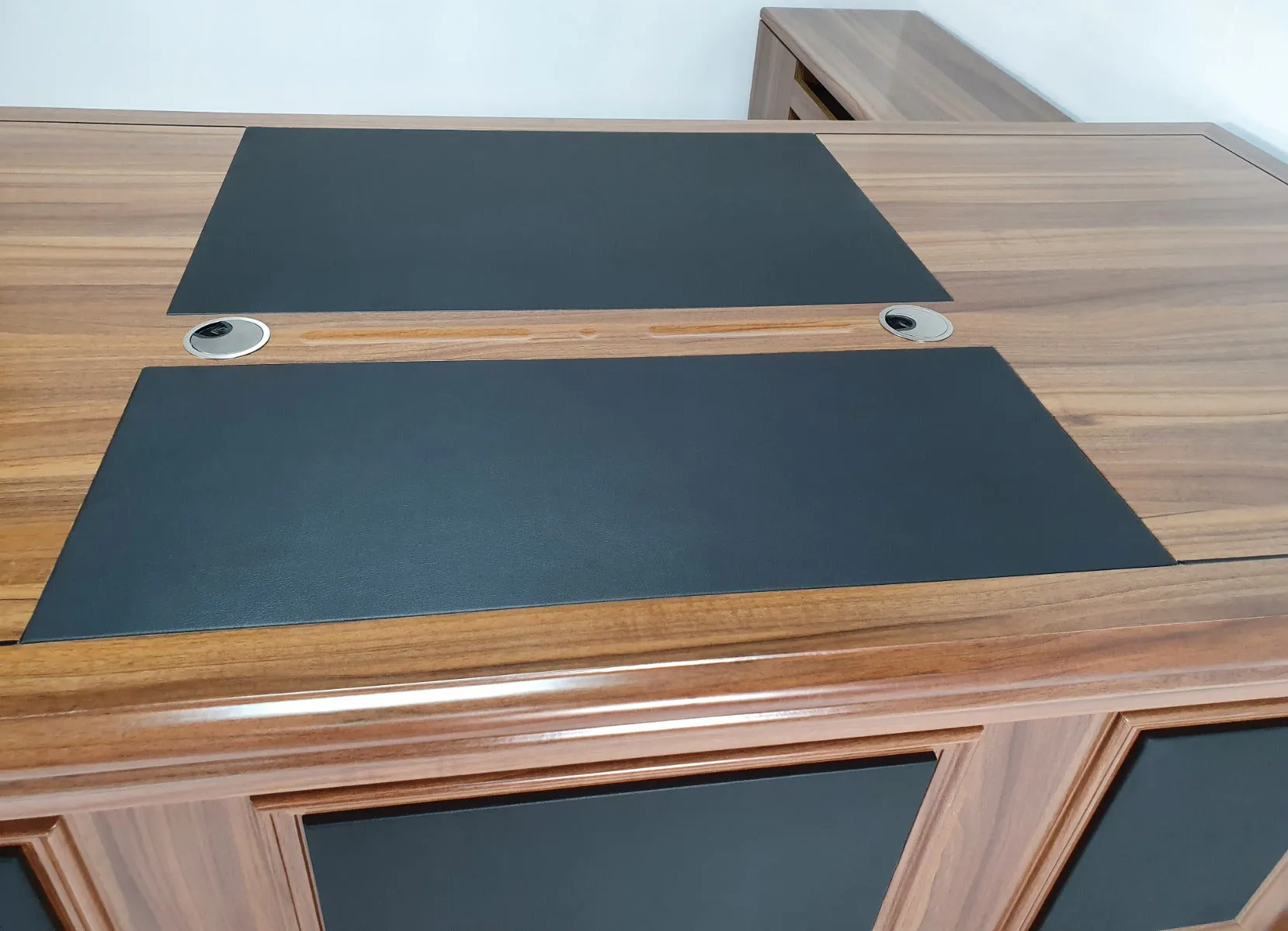 Light Oak Executive Desk With Leather Detailing - With Pedestal and Return - 2000mm or 2200mm - 2233