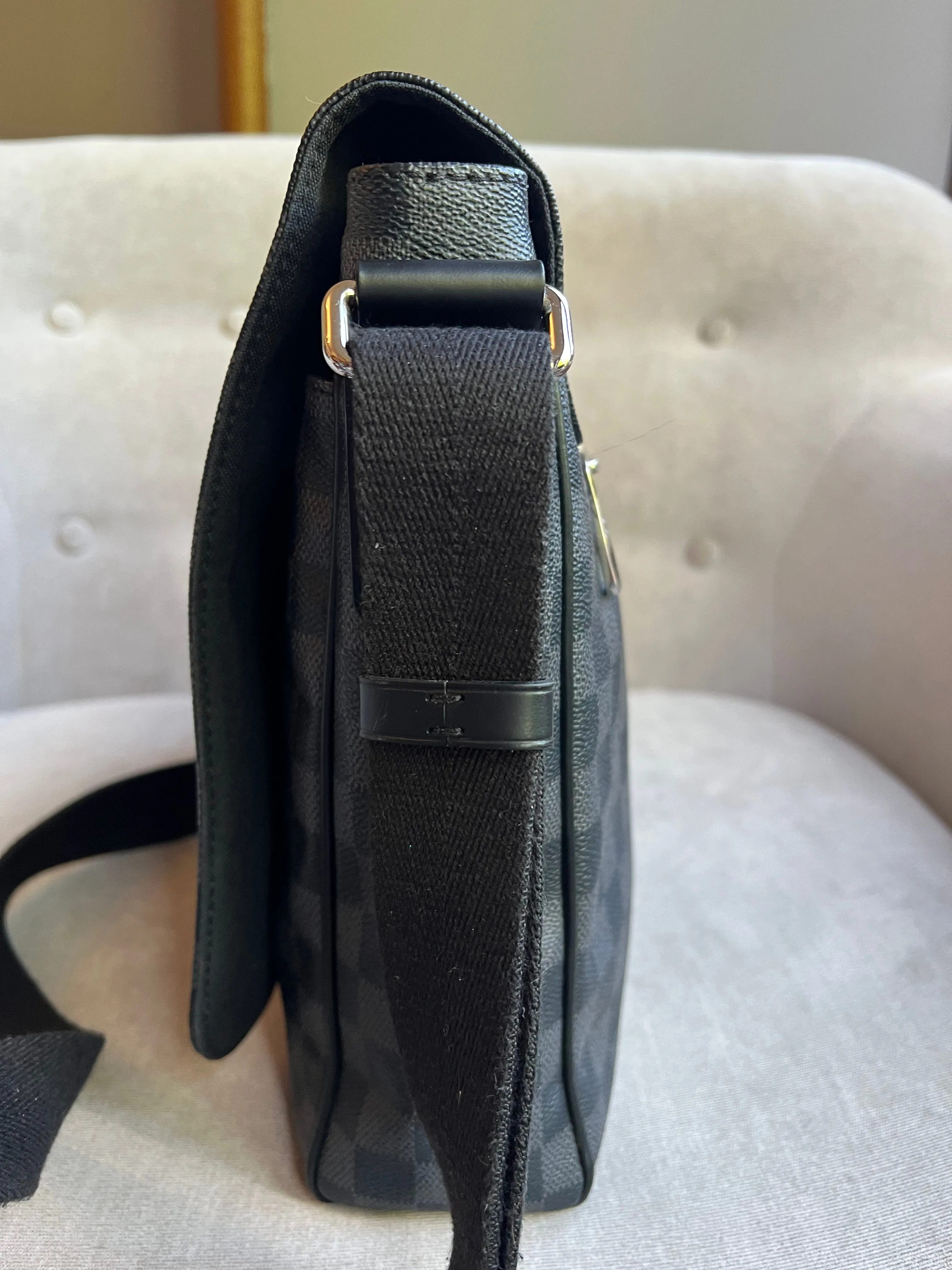 Louis Vuitton PM District Messenger Bag Damier Graphite