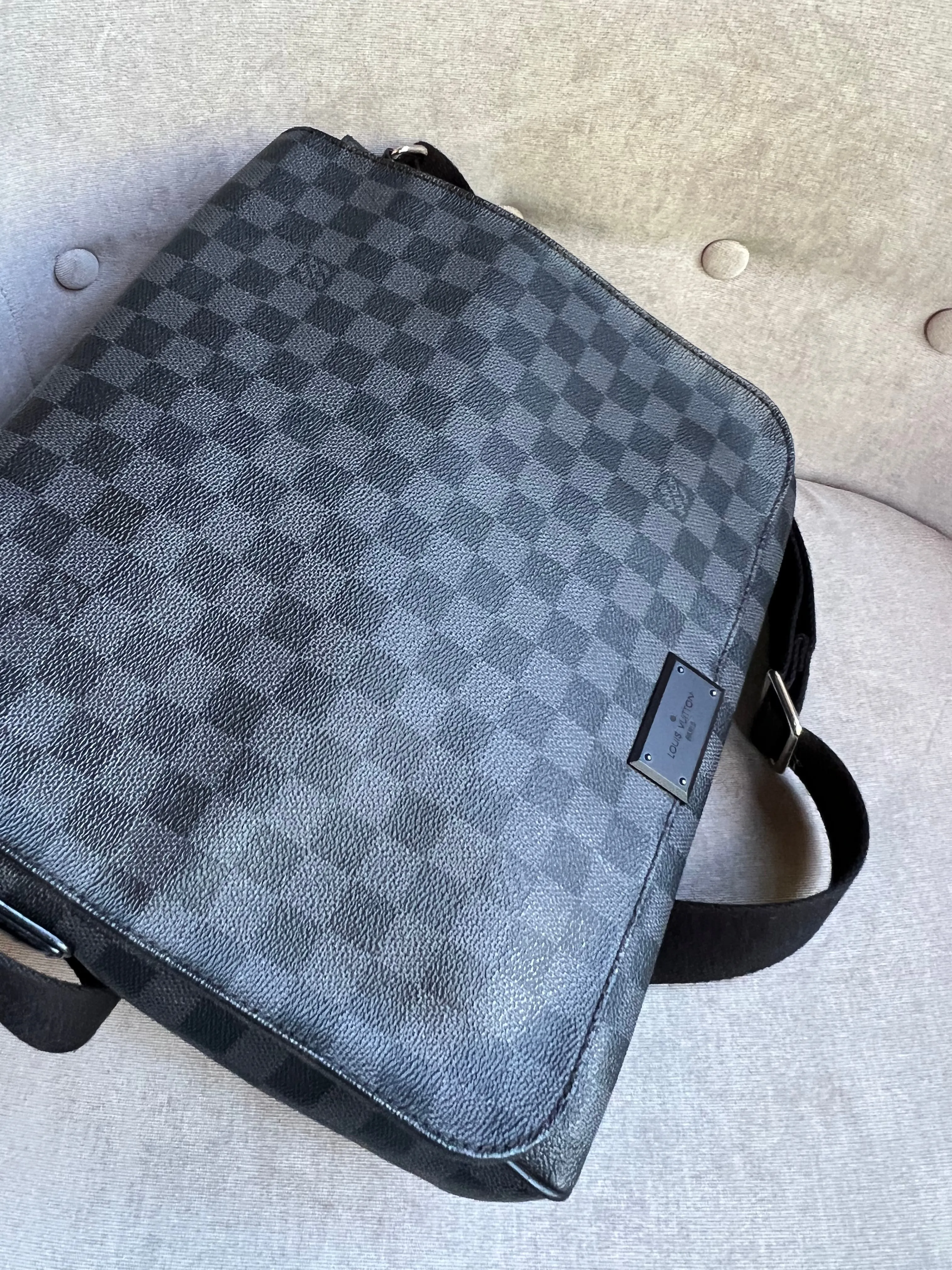 Louis Vuitton PM District Messenger Bag Damier Graphite
