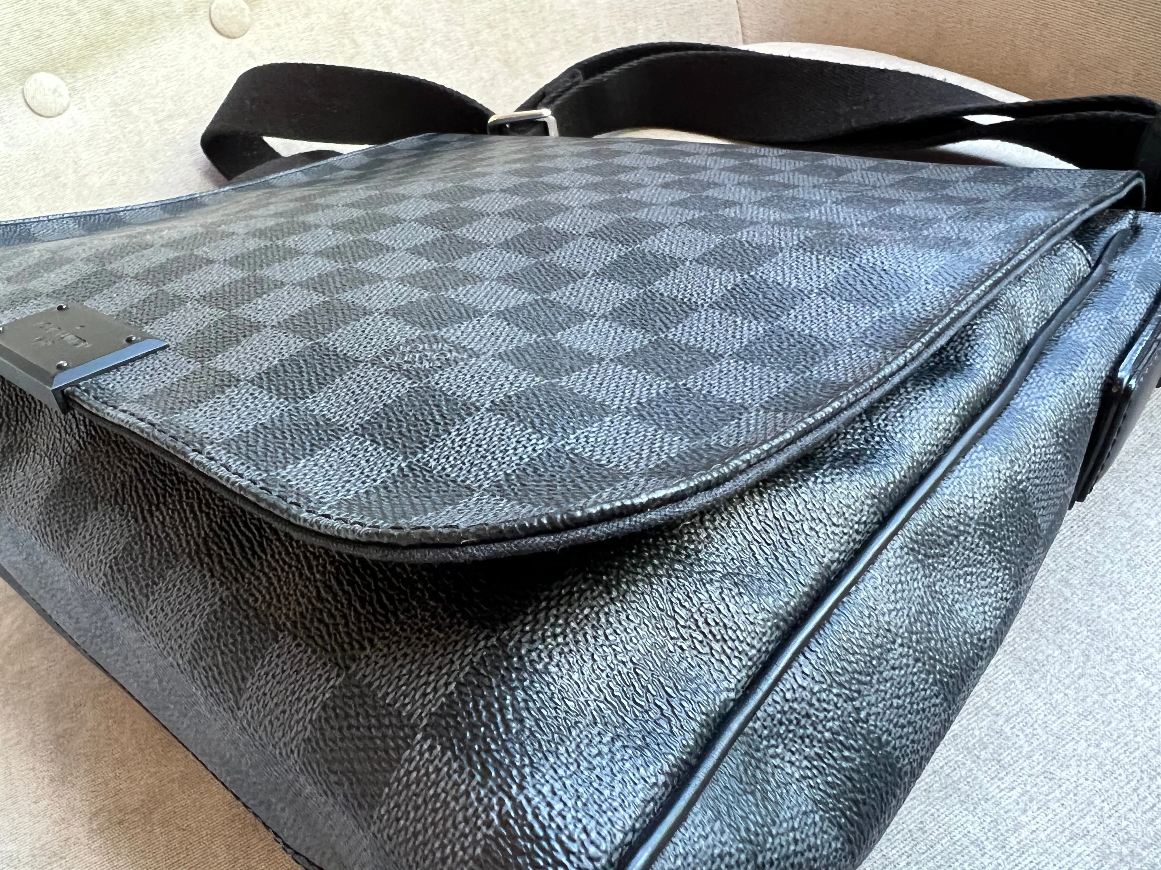 Louis Vuitton PM District Messenger Bag Damier Graphite