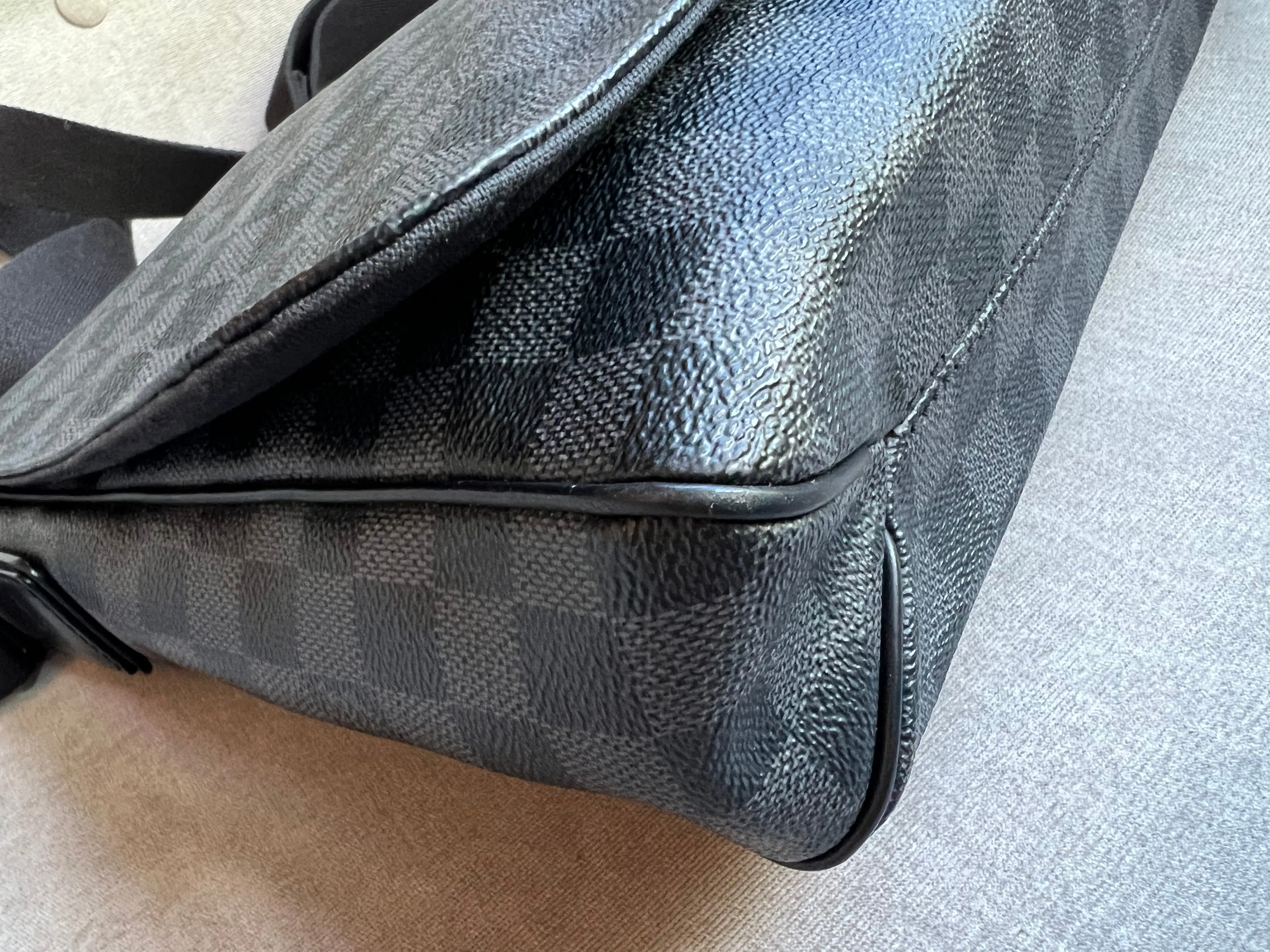 Louis Vuitton PM District Messenger Bag Damier Graphite