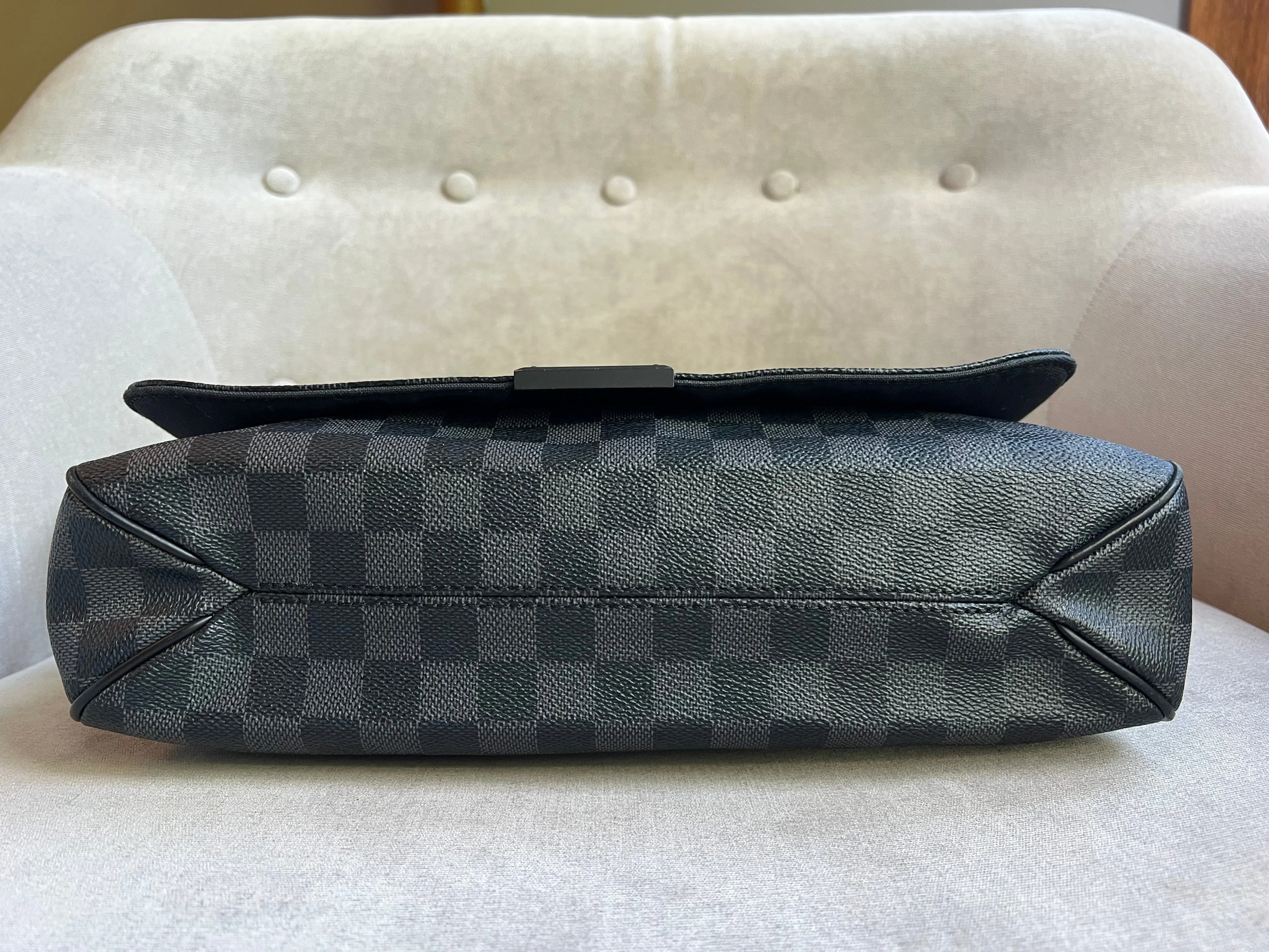 Louis Vuitton PM District Messenger Bag Damier Graphite