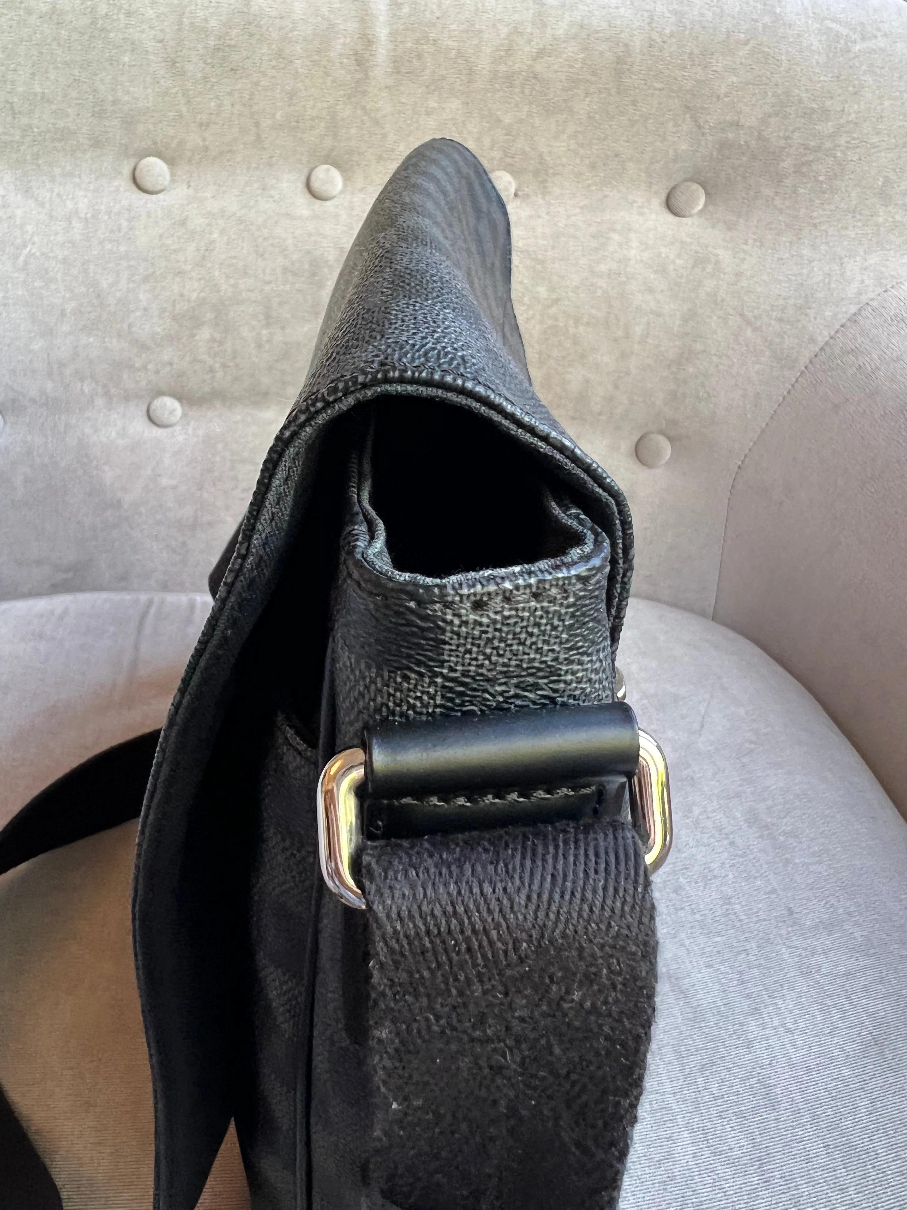 Louis Vuitton PM District Messenger Bag Damier Graphite