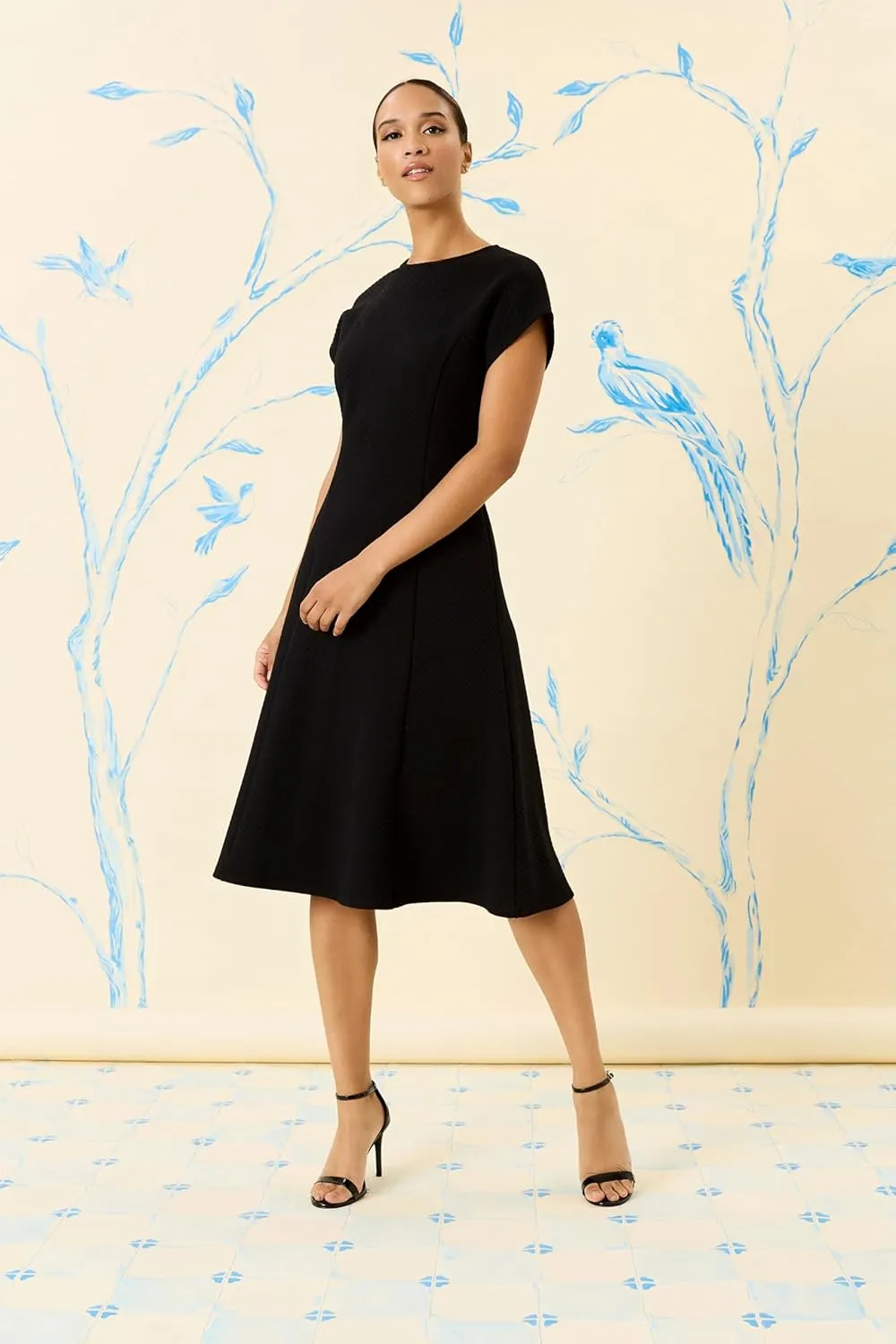Maggy London Women's Classic Crew Neck Short Sleeve Midi-Special Occasion Fitted A-line Wedding Guest Wear to Work Dress