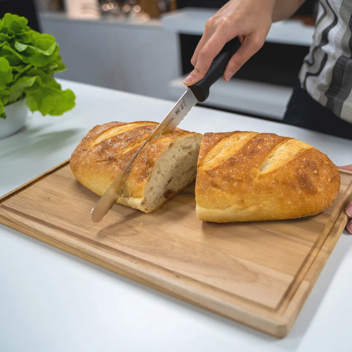 Professional Master Black Handle Serrated Bread Pastry Knife 203mm