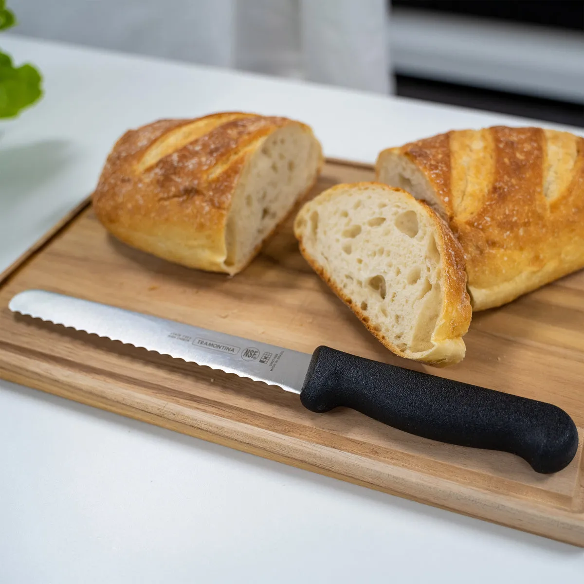 Professional Master Black Handle Serrated Bread Pastry Knife 203mm