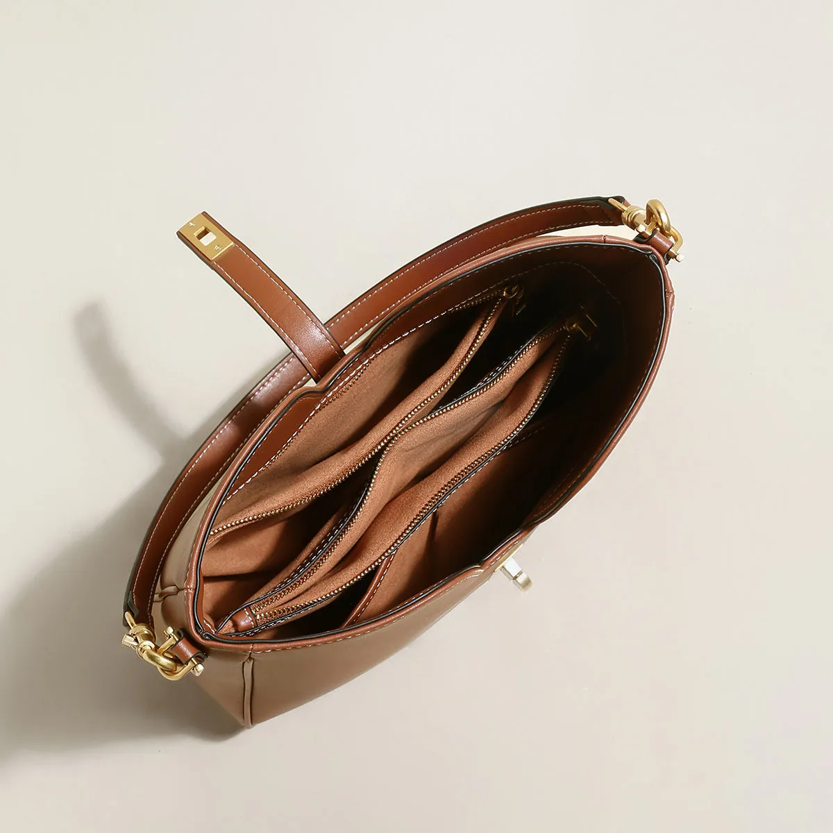 Quick dispatch Leather Bag Scallop Tote Wi-Fi-enabled Stylish