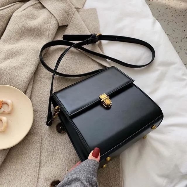 QUINN Crossbody