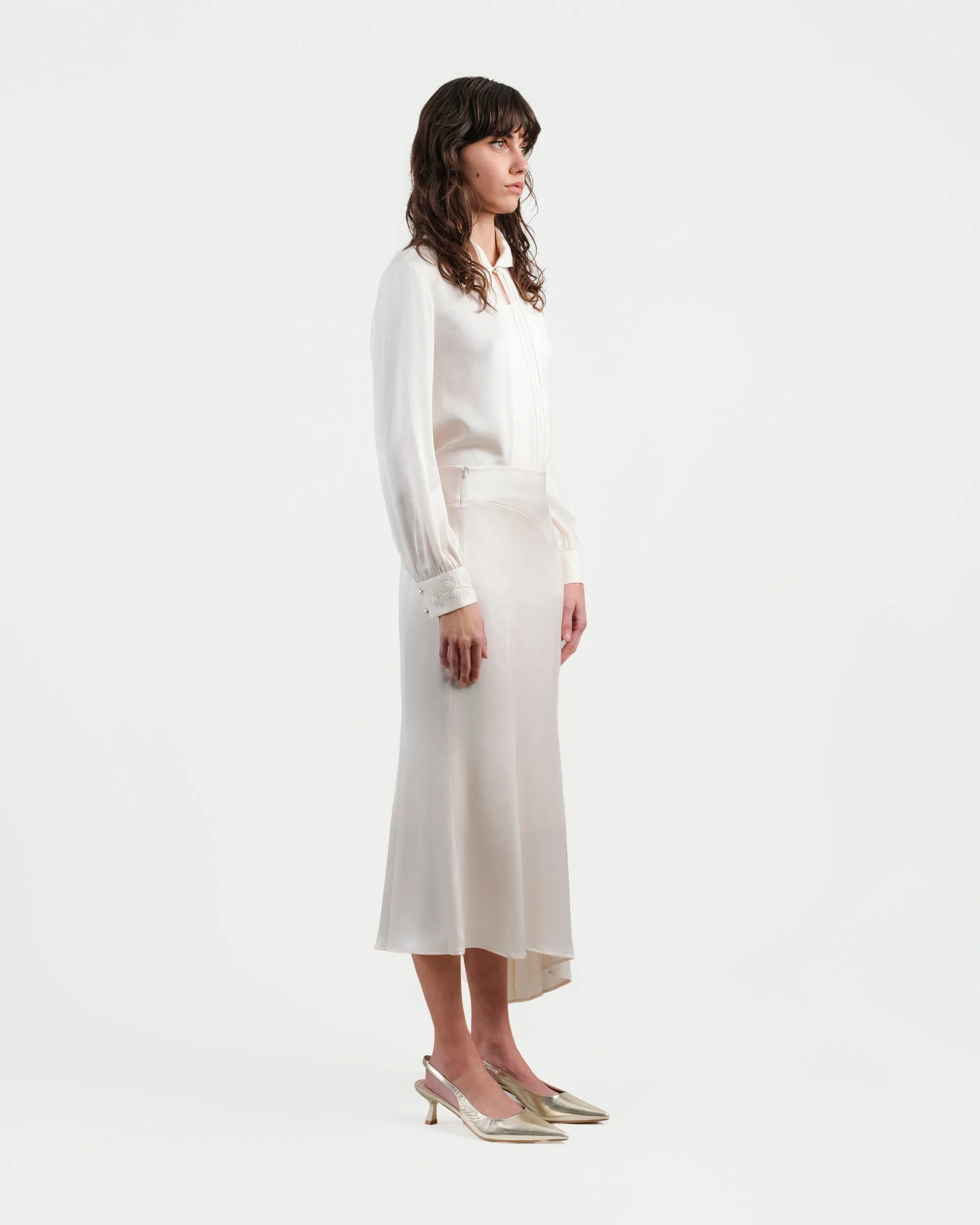 Sculpted Collar Long-Sleeve Blouse