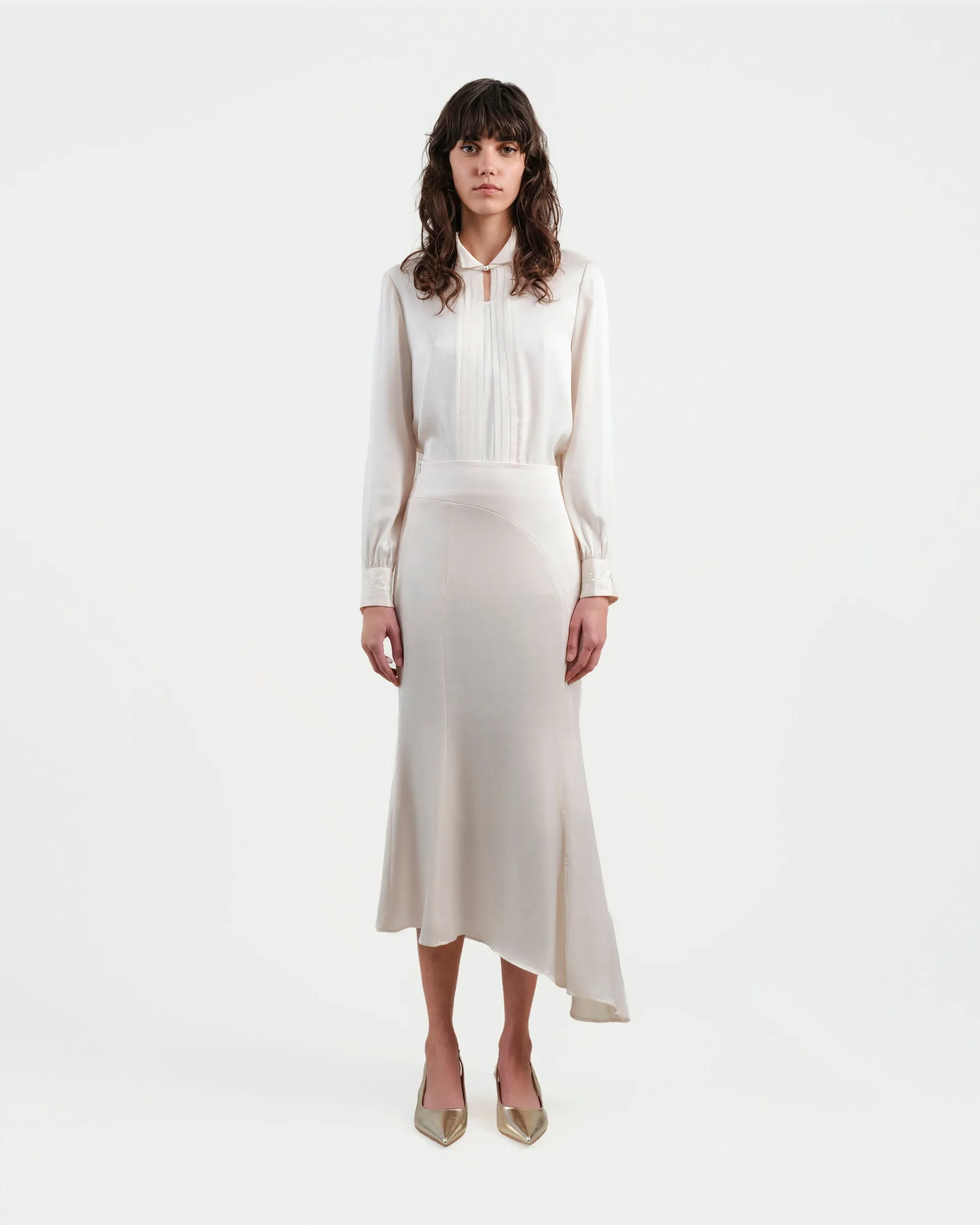 Sculpted Collar Long-Sleeve Blouse
