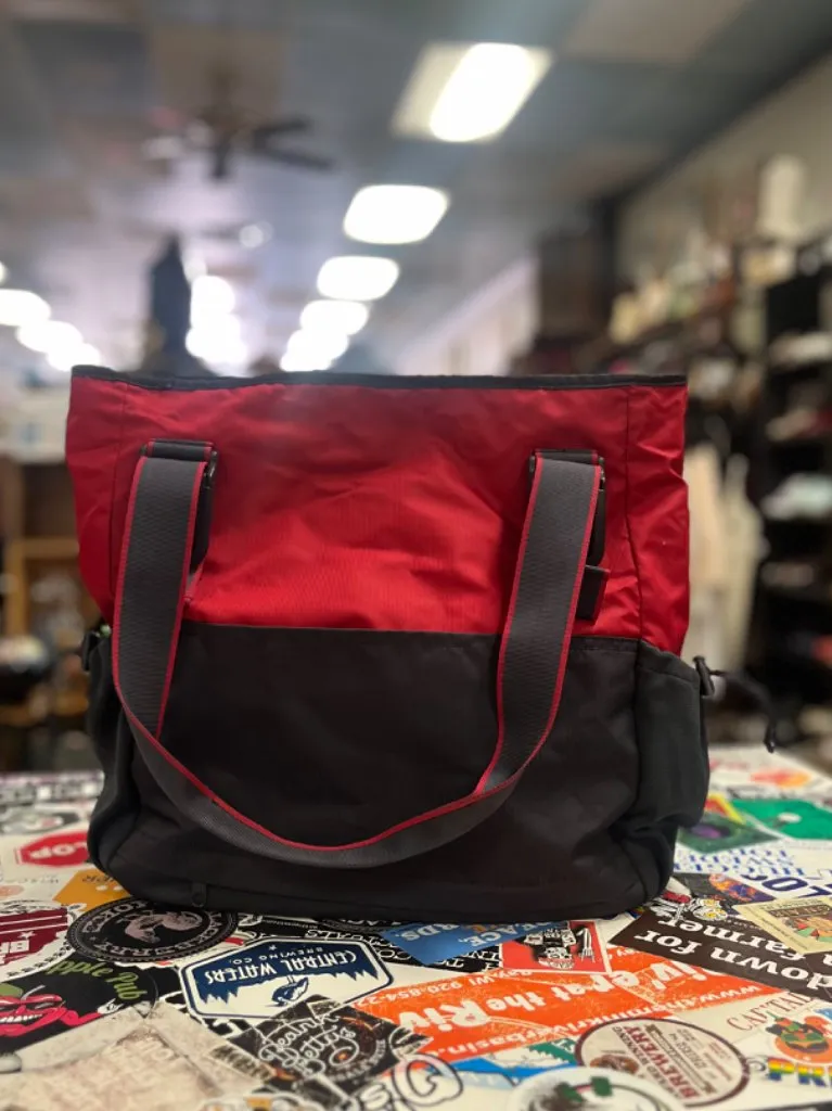 SHERPANI NYLON TOTE