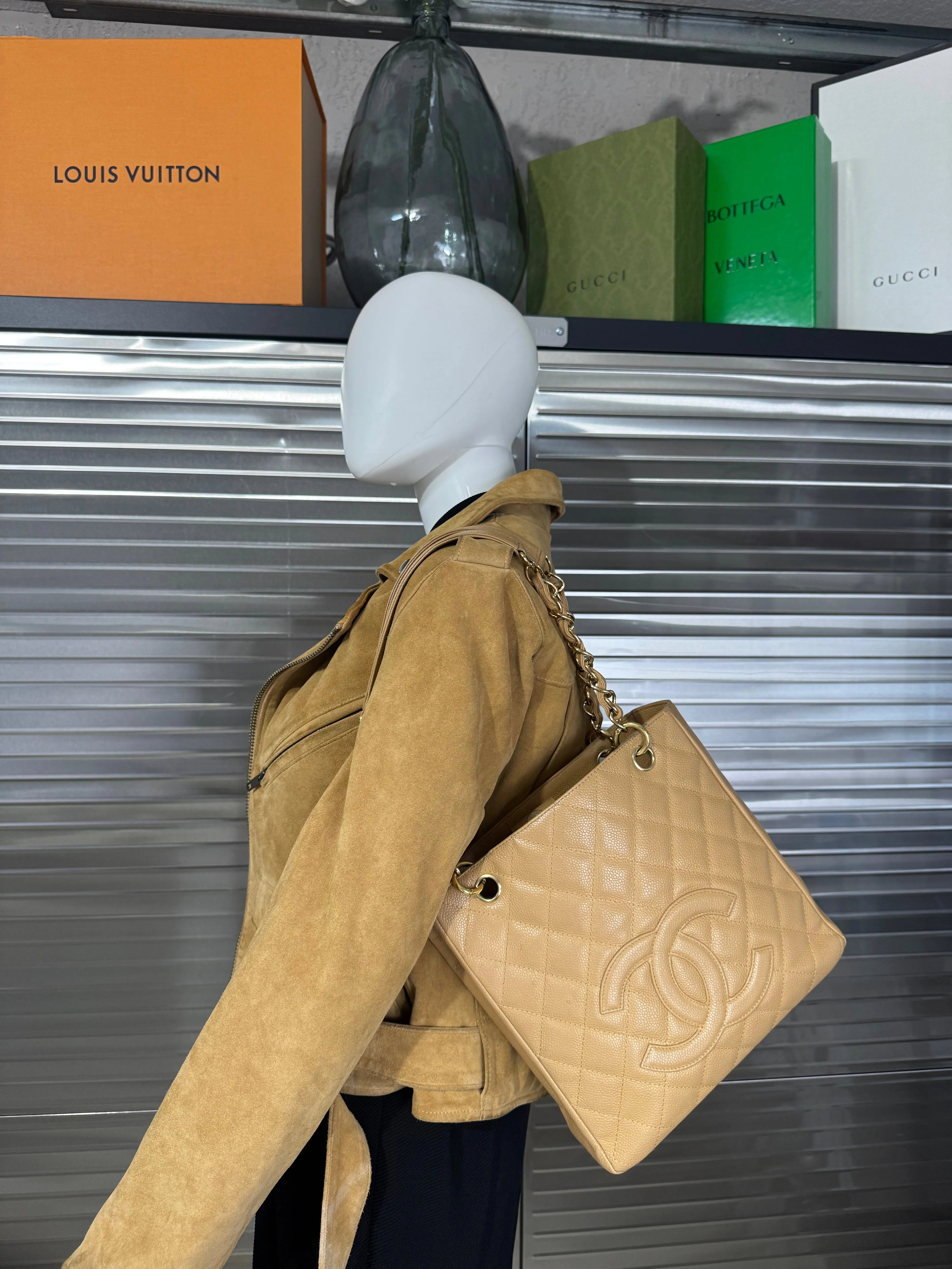 Shopping PST Petite Chanel Tote Caviar Trackable Extensive collection