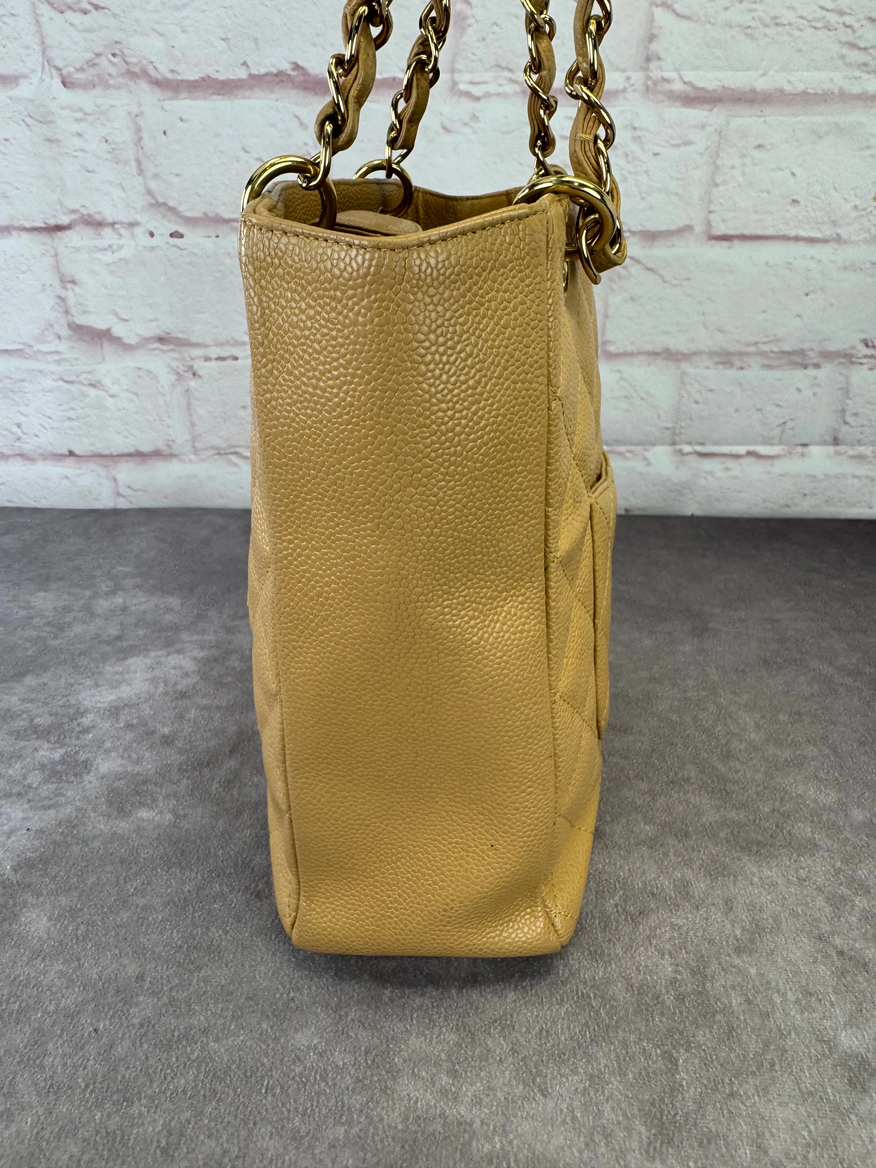 Shopping PST Petite Chanel Tote Caviar Trackable Extensive collection