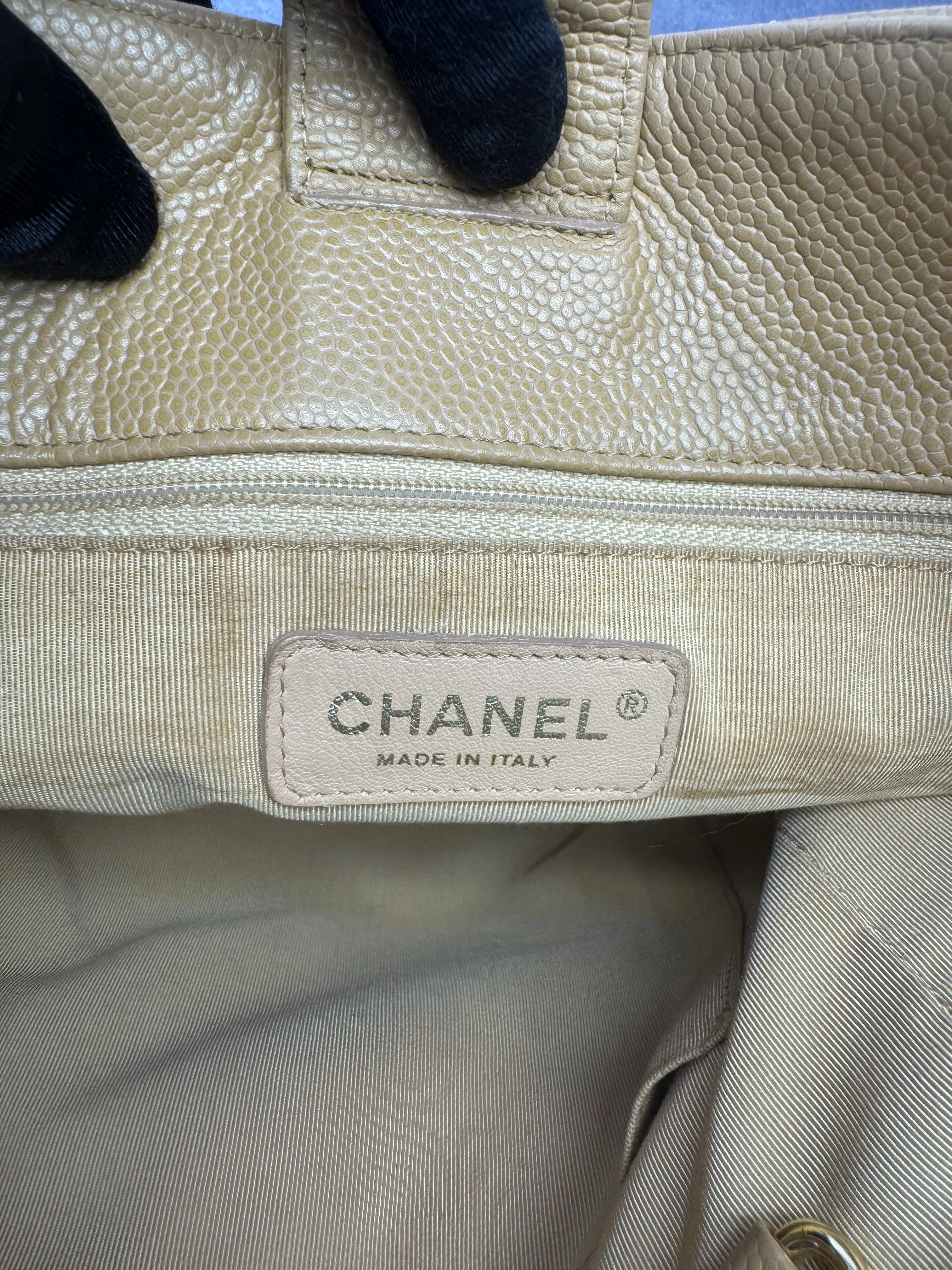 Shopping PST Petite Chanel Tote Caviar Trackable Extensive collection