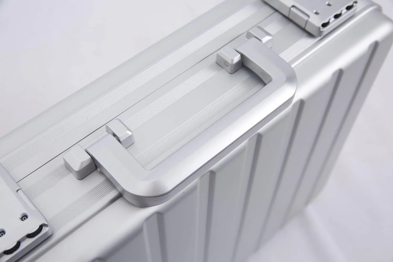 Silver Aluminum Attache Case Padded Laptop Briefcase Combo TSA Lock Hard Sided Money Suitcase