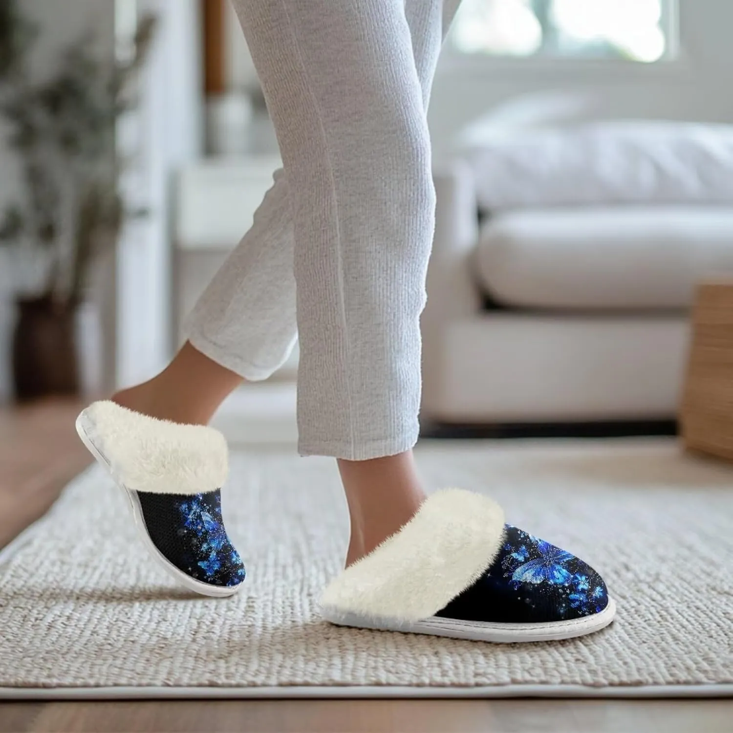 Slippers For Women Indoor And Outdoor, Anti-Slip Sole Fluffy Slippers Flannel Lined Slippers with Fur Edges