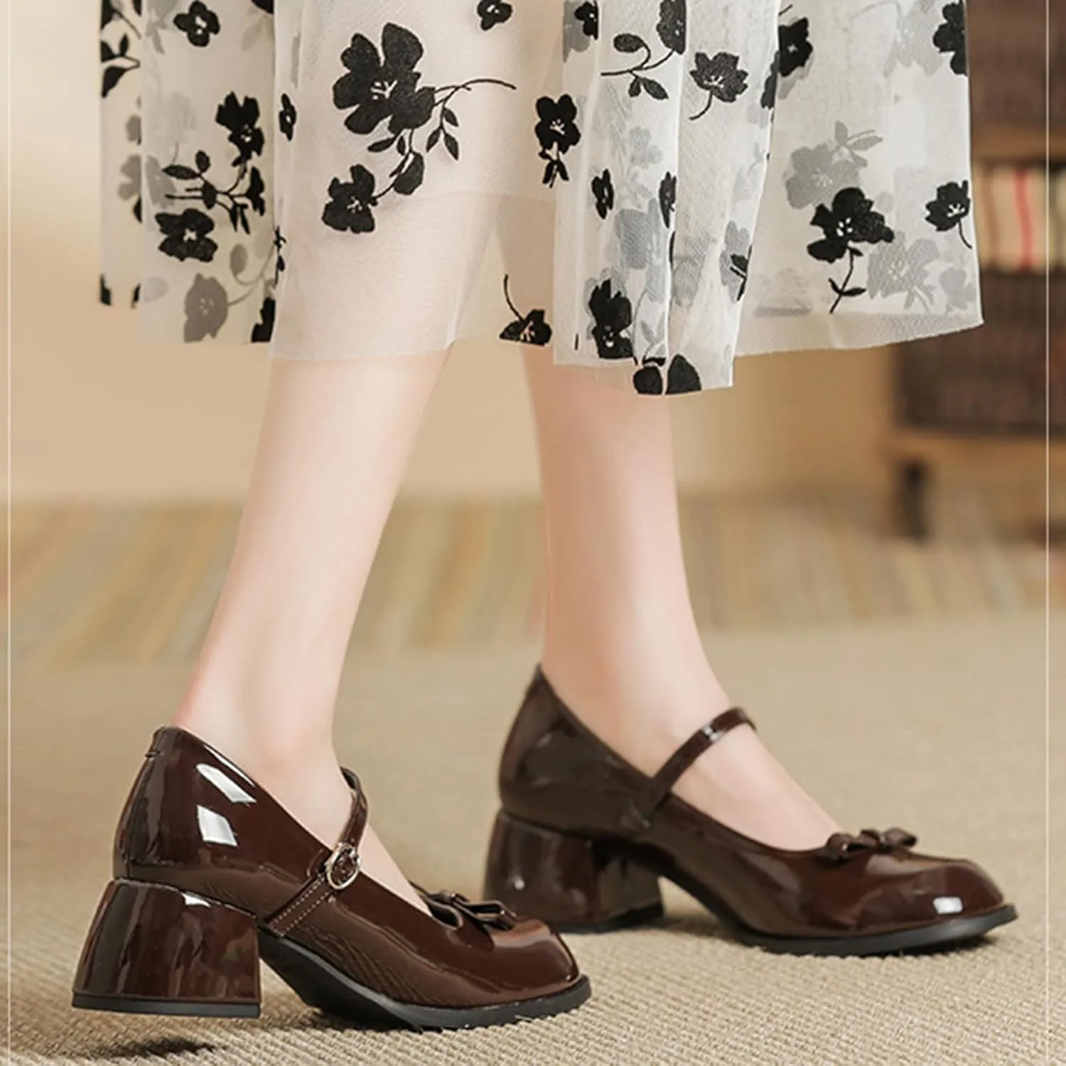 Women's Patent Leather Low Chunky Block Heel Mary Jane Pumps Fashion Classic Bowknots Round Toe Buckle Strap Work Pumps Casual Business Office Wedding Dress Shoes