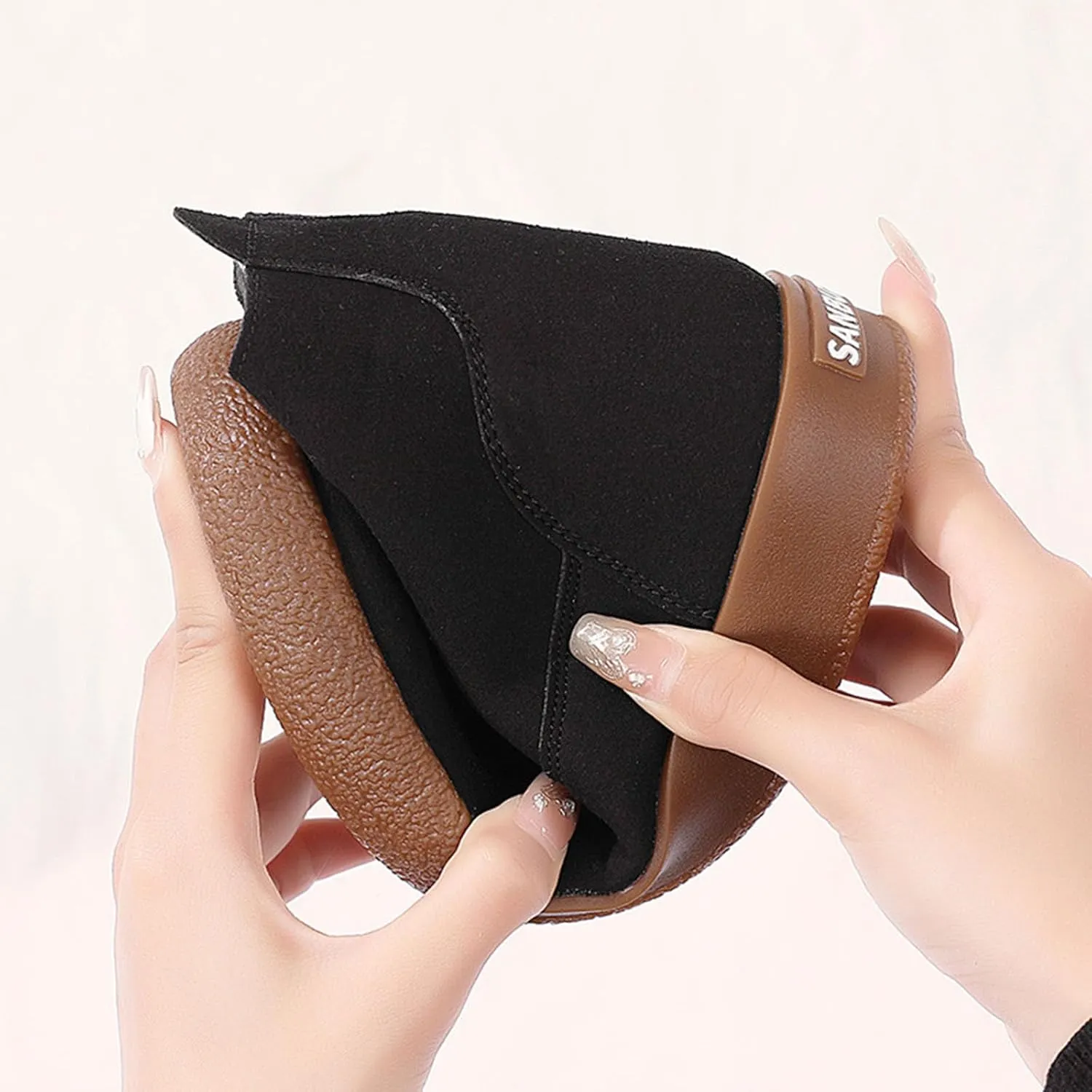 Women's Retro Suede Versatile and Comfortable High Top Casual Shoes Classic Tie Up Anti Slip Round Toe Fashionable Sports Shoes